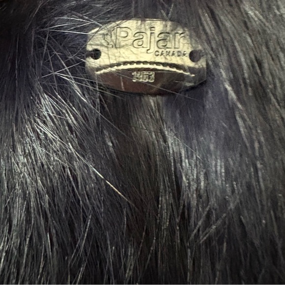 Plush Navy Rabbit Fur Scarf - Picture 2 of 3